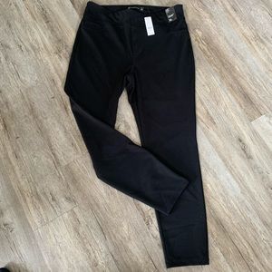 NWT! NY&Co High Waisted Leggjngs